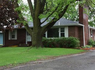 3692 Centerville Rd, Vadnais Heights, MN 55127