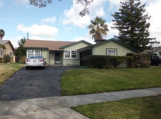 13219 Community St, Sun Valley, CA 91352