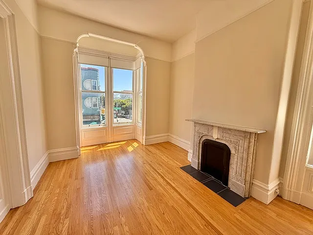 Studio, 335 sqft, $2,500 — Photo 2