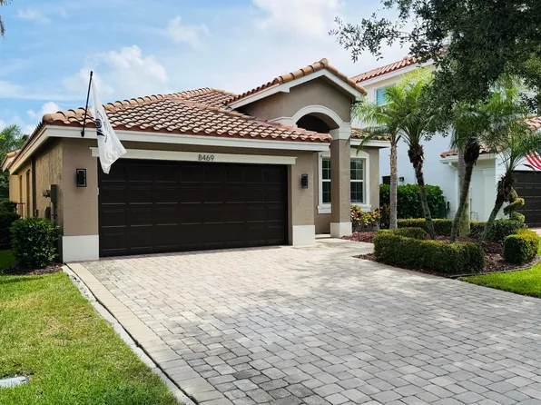 8469 Calabria Lakes Drive, Boynton Beach, FL 33473