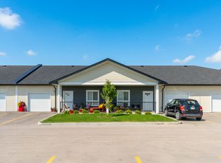 1027B Manitoba Ave, Selkirk, MB R1A 4M5