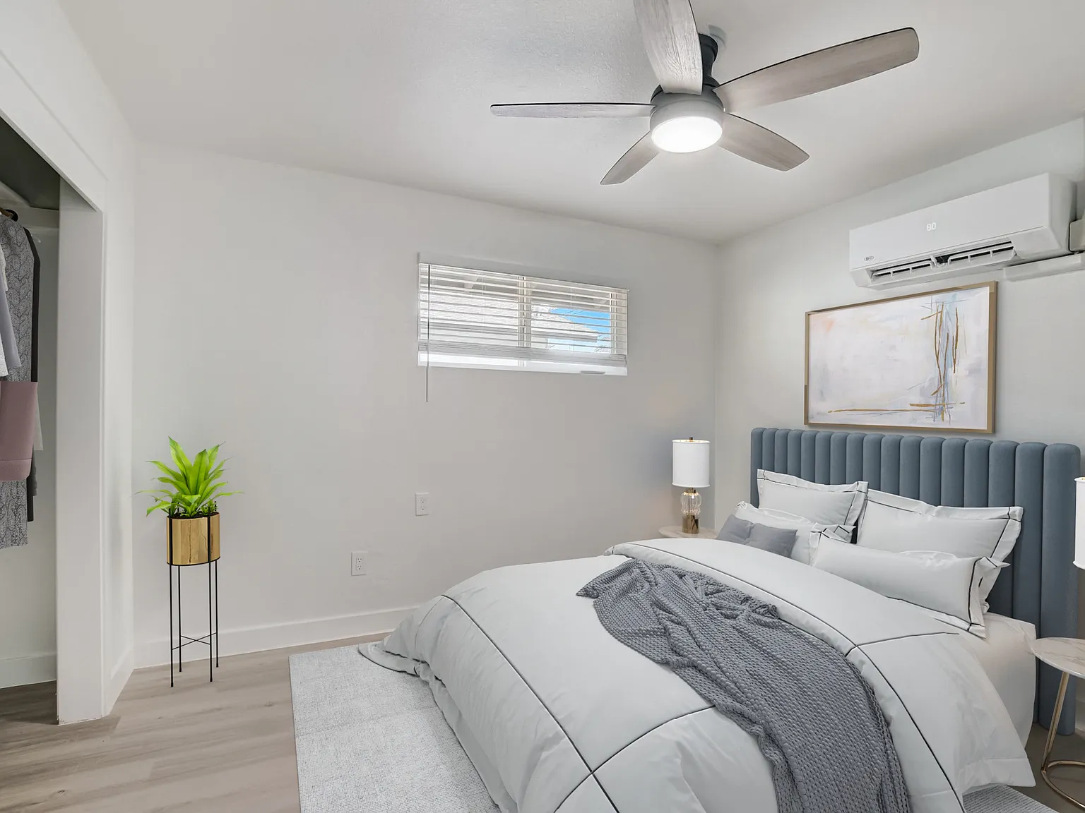 Broadway Apartments — Photo 4