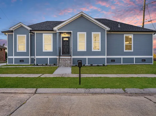 604 Daryl Dr, Chalmette, LA 70043
