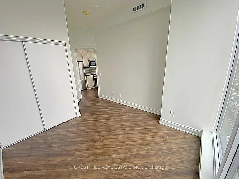 9618 Yonge St #605 — Photo 11