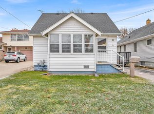 97 Elliott St, Leamington, ON N8H 3M9