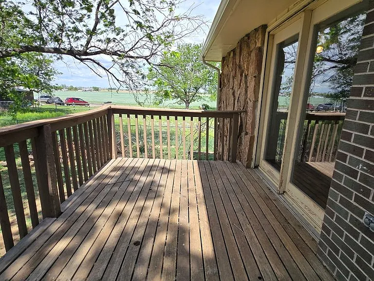 37077 Northwest Dr — Photo 6