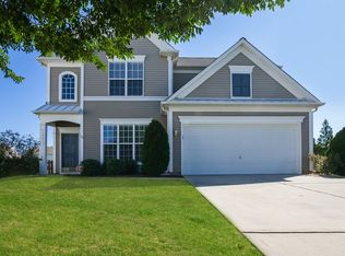 10617 Red Pine Ct, Charlotte, NC 28262