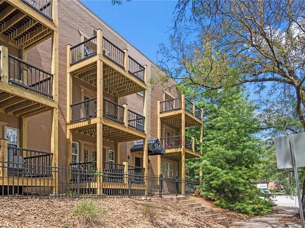 4504 Holly St APT 3N, Kansas City, MO 64111