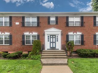 1 Somerset Dr, Suffern, NY 10901