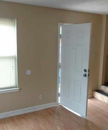 3rd image of 226 Harley Dr