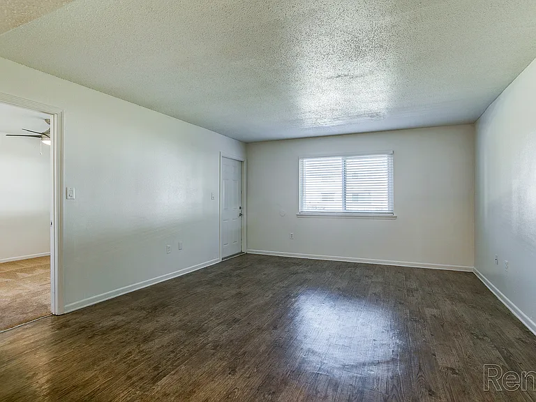 Elevate at 604 West — Photo 12