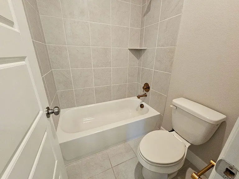 8045 Emerald Rock Dr — Photo 26