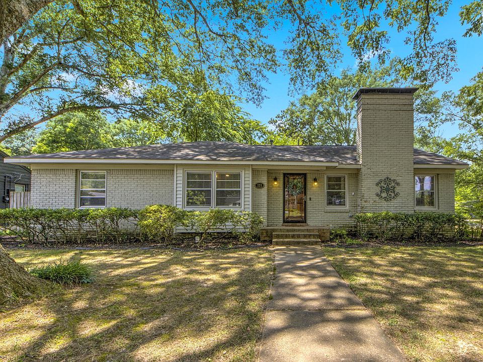 1st image of 221 Cecilia Dr
