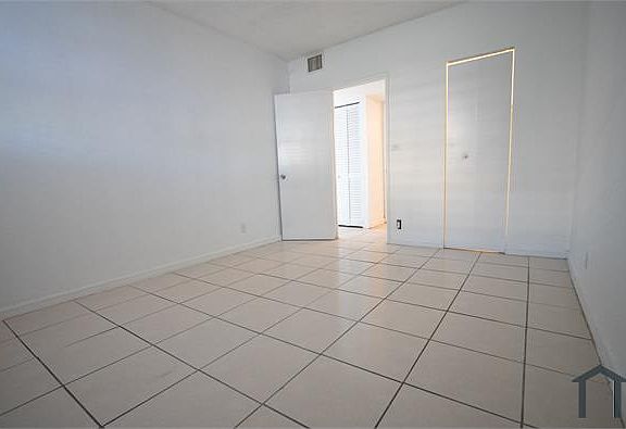 4th image of 801 NW 47th Ave APT 103