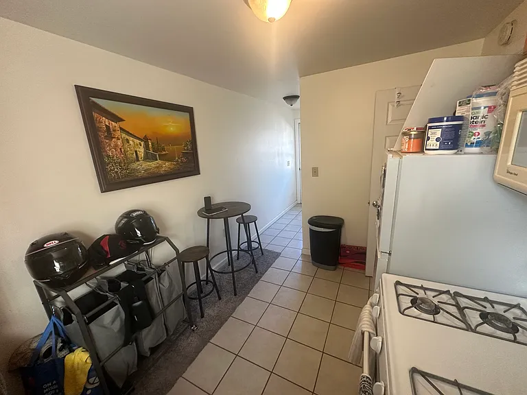 551 Hathway Ave #1/2 — Photo 7