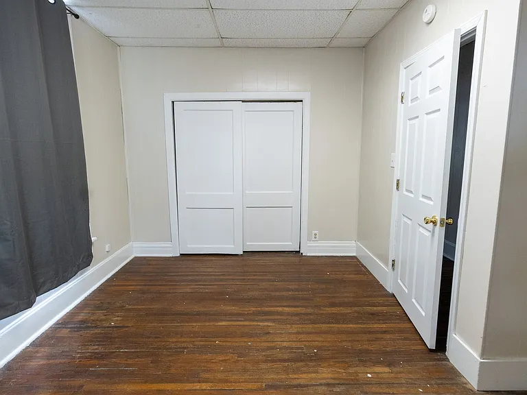1403 Hinkson Ave — Photo 9