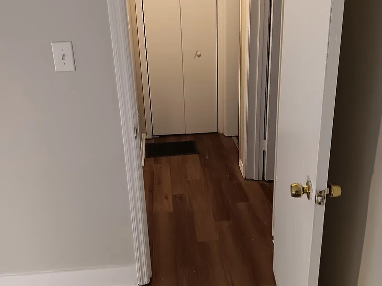 3130 Vestal Pl — Photo 4