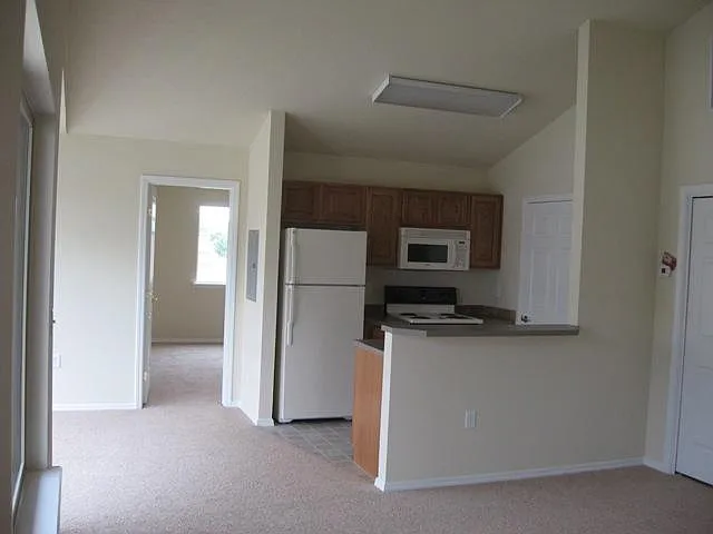 2 bed, 950 sqft, $1,395 — Photo 3