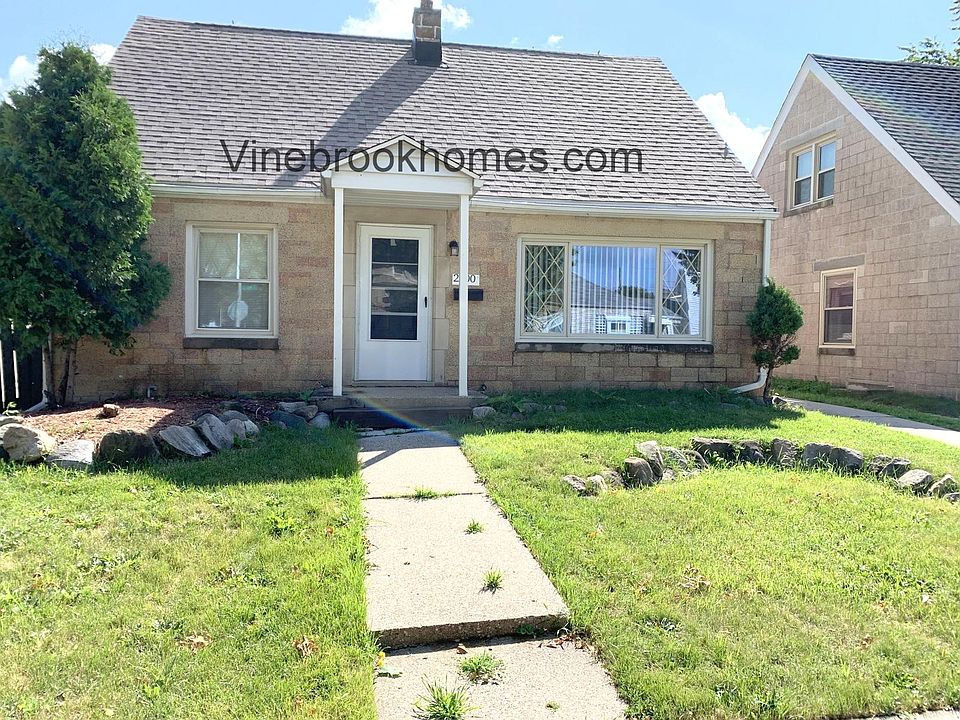 1st image of 2200 S 96th St