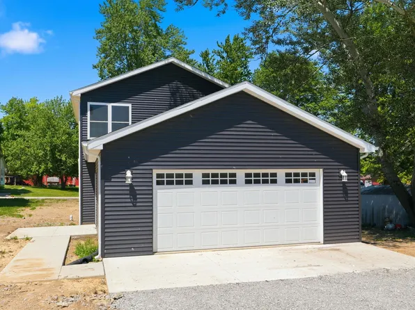 206 W Lincoln St, Ashley, IN 46705