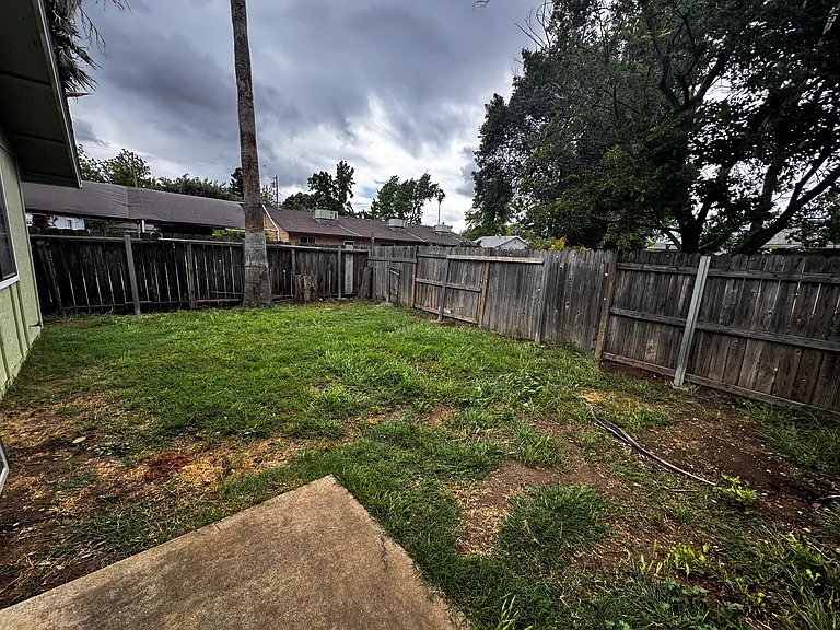 418 Pine Way — Photo 9
