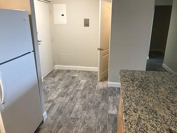 3rd image of 576 Washington St #206