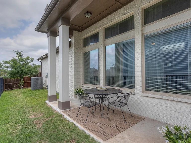 1825 Oak Trail Dr — Photo 19