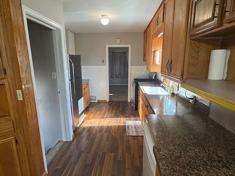 615 Garfield St — Photo 8