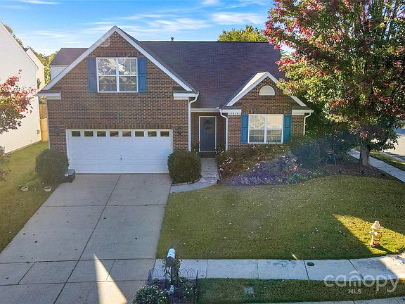 2nd image of 7413 Lamplighter Close Dr