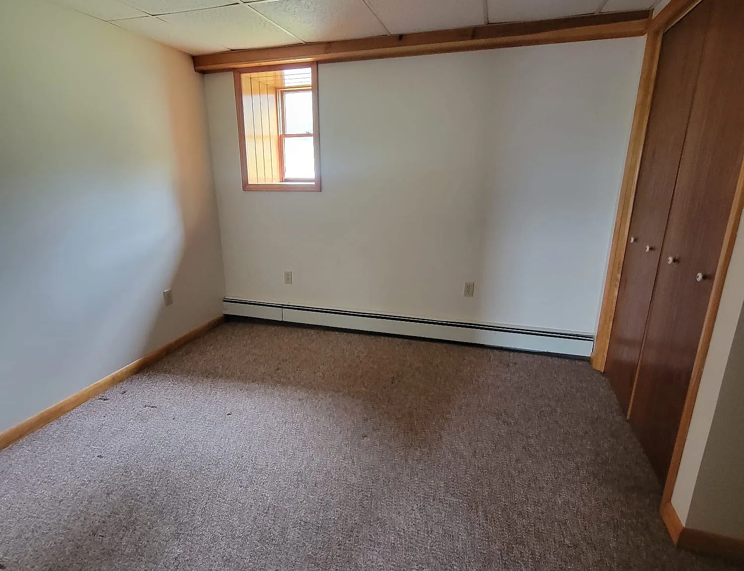 320 Morse Ave — Photo 3