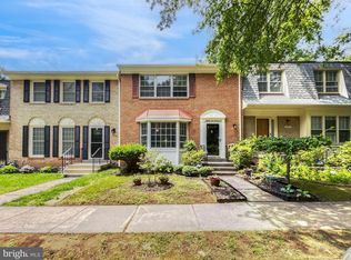 8991 Omega Ct, Springfield, VA 22152
