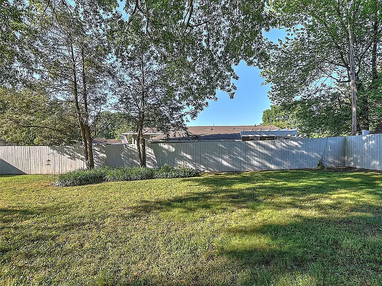 2001 Hermitage Dr — Photo 25