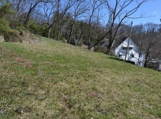 909 Jahn St, Marietta, OH 45750