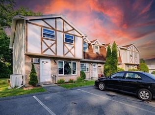 945 Riverside Dr APT 8A, Methuen, MA 01844