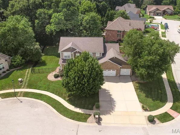 905 Chevalier Ln, O Fallon, IL 62269