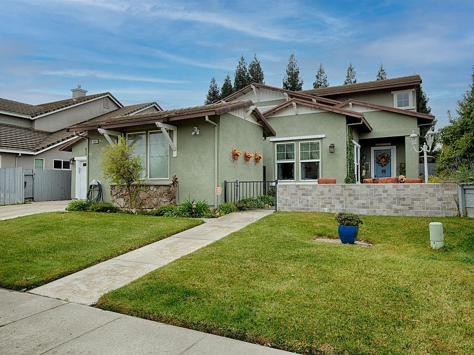 1st image of 9401 Sierra Creek Dr
