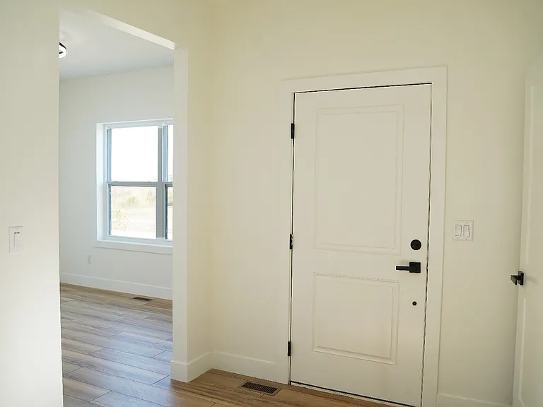 795 Kristin Dr — Photo 13