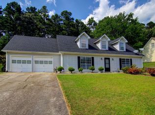 1030 Cherry Laurel Dr, Lithonia, GA 30058