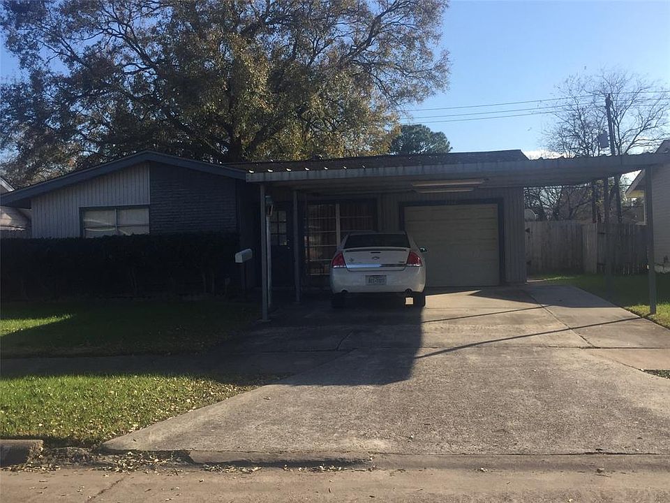 1st image of 3302 Longwood Dr