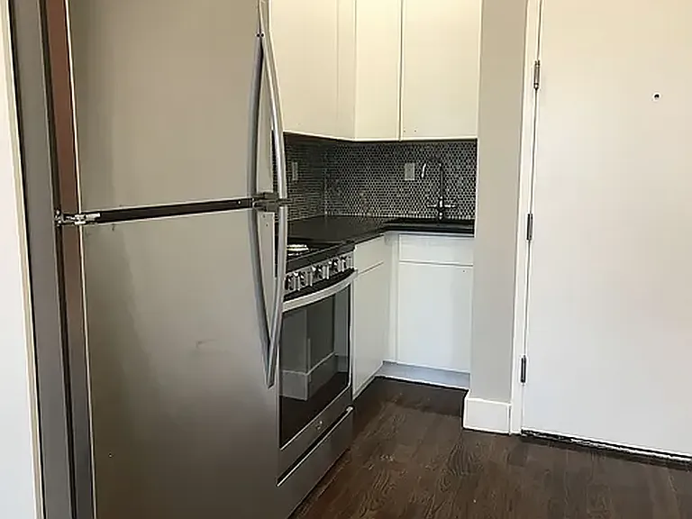 2164 Fulton St #3F — Photo 2