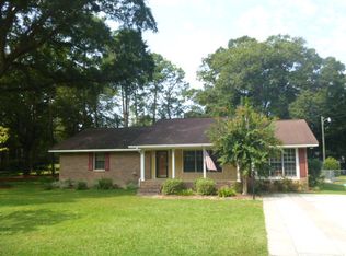 1806 Emmett Dr, Tifton, GA 31794