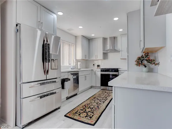 4206 Sandcastle Dr, Las Vegas, NV 89147