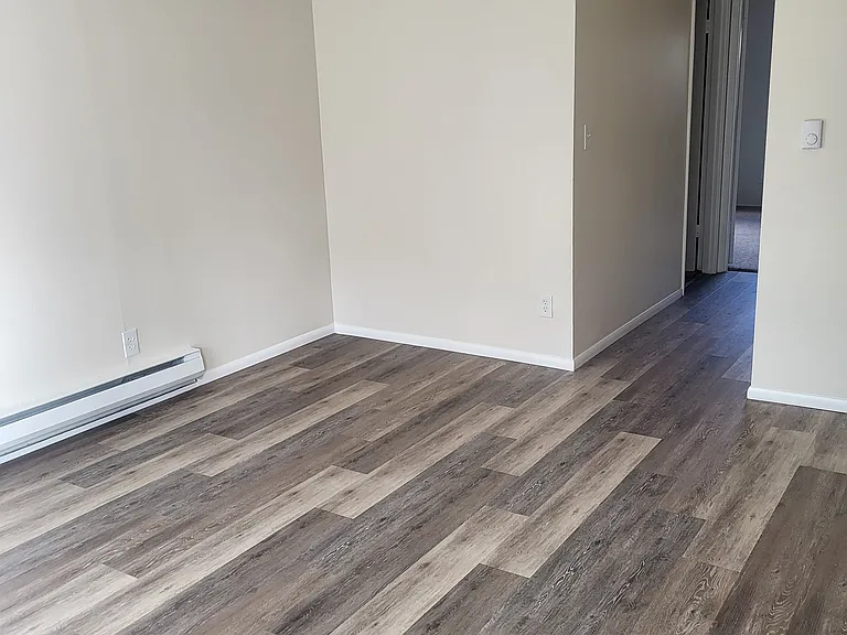 2202 NE 10th Pl #208 — Photo 6