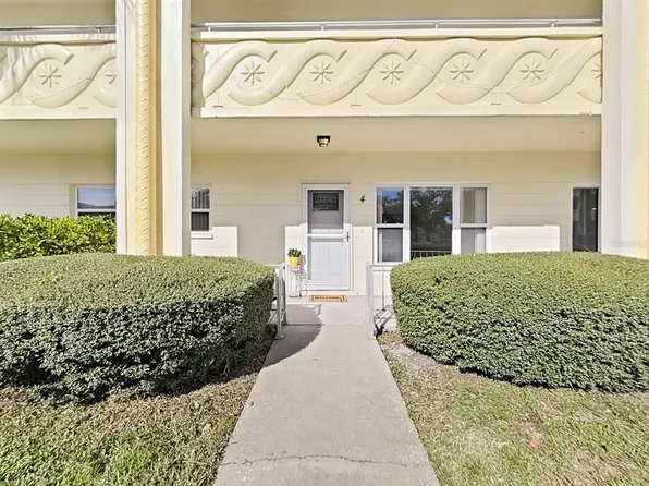 2360 World Parkway Blvd APT 4, Clearwater, FL 33763