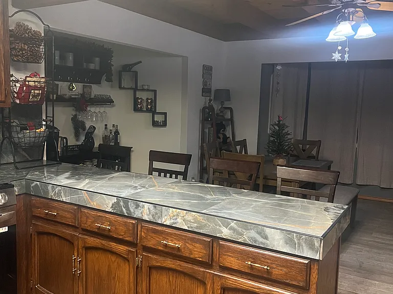 630 Holmes Ln — Photo 11