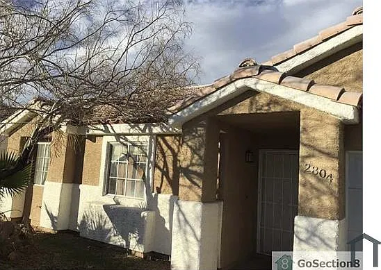 3 bed, 1175 sqft, $2,100 — Photo 2