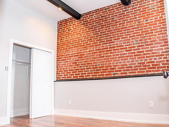 5th image of 1025 E Montgomery Ave #B-2