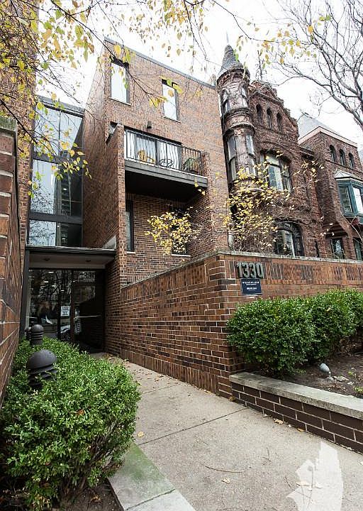 1st image of 1333 N Lasalle St #104