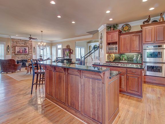 Keeping room & kitchen