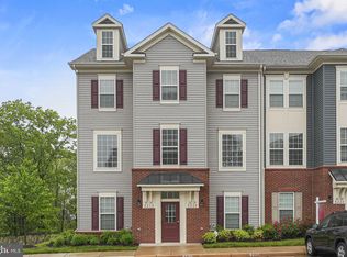 8230 Knight Station Way UNIT 27, Manassas, VA 20110